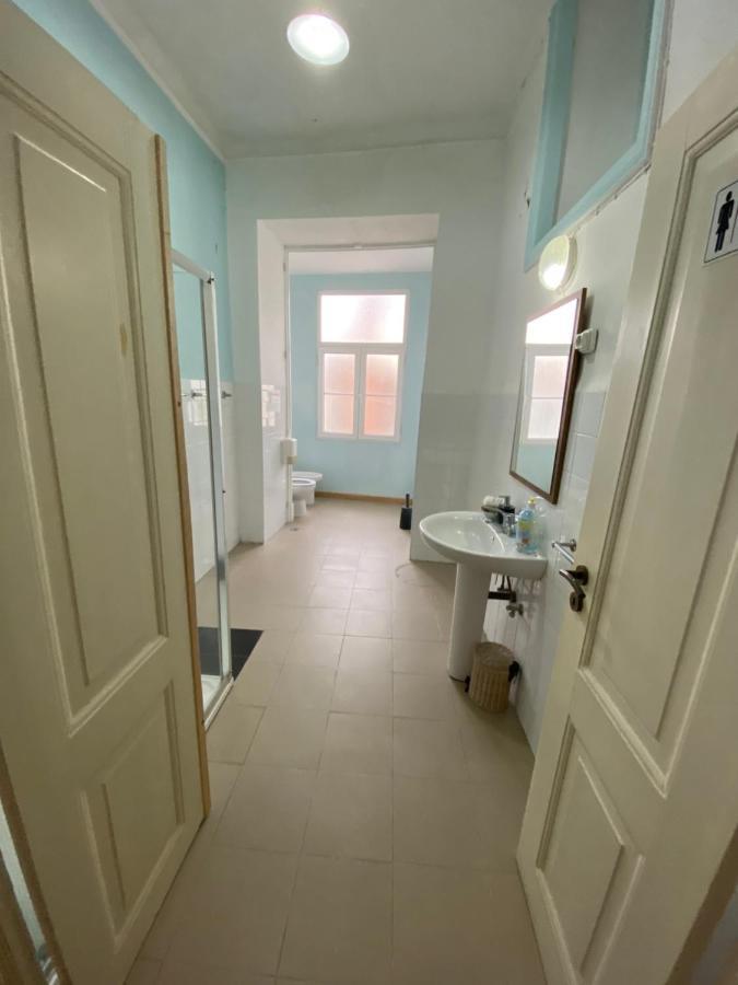 Classic Chiado 1 - Central Guest House Room With Shared Bathroom Lisboa Dış mekan fotoğraf